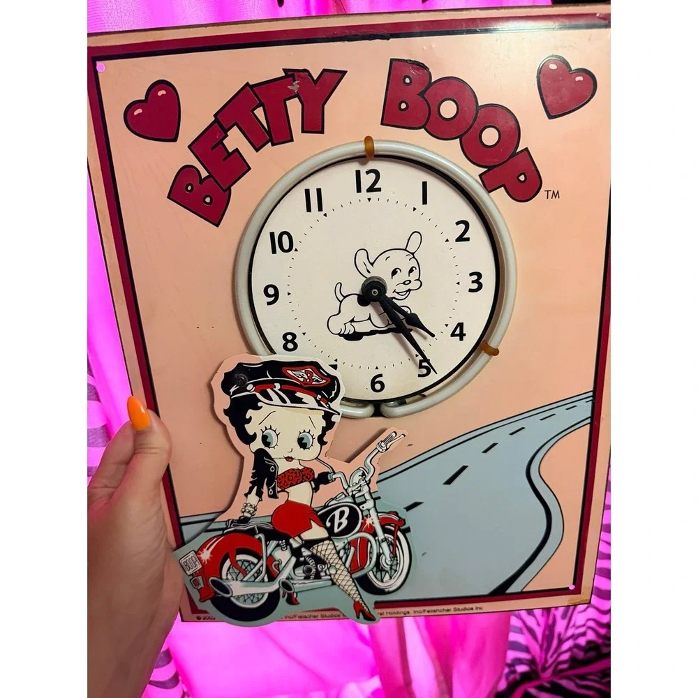 Betty boop clock